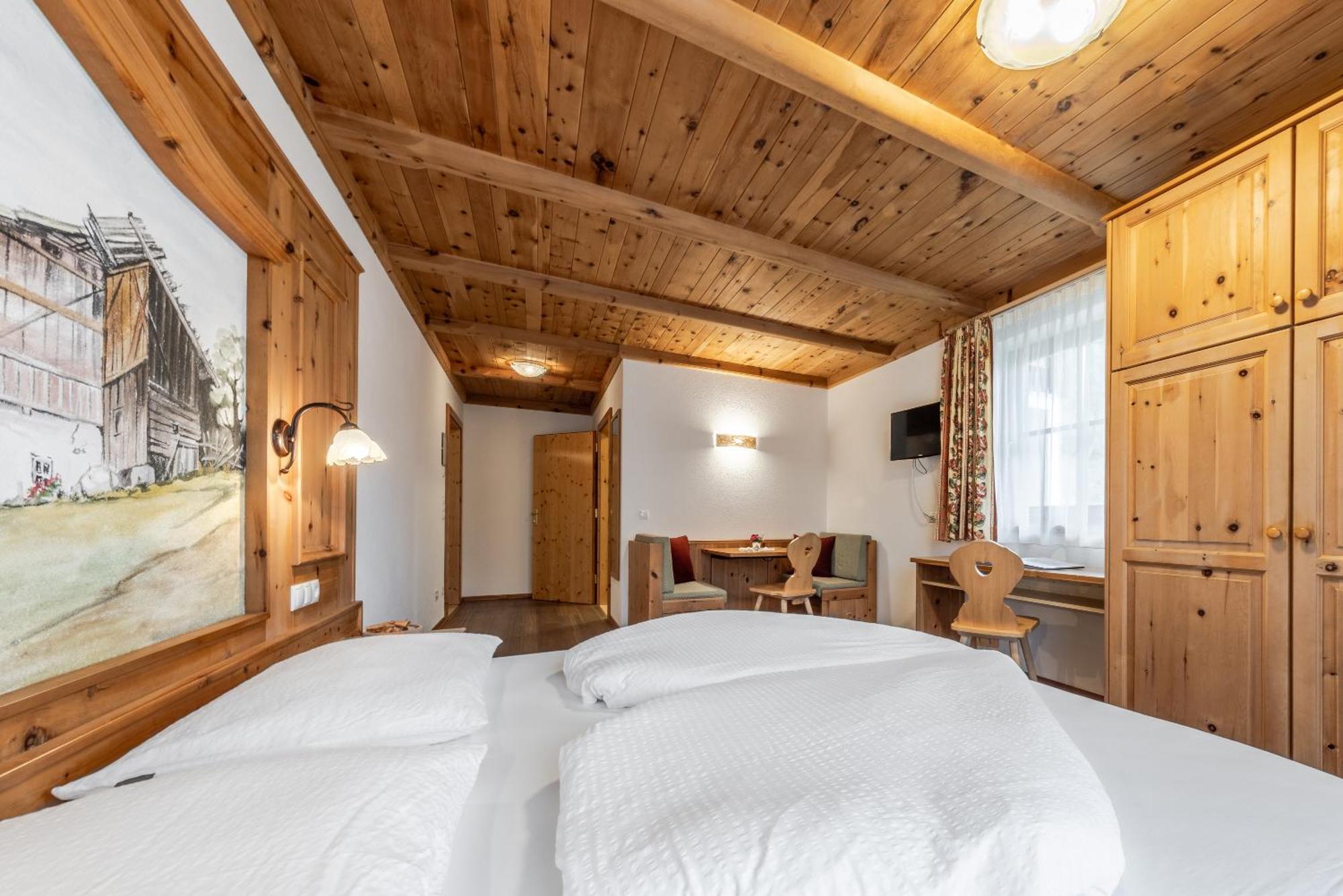 Hotel Pension Odles San Martino in Badia Dış mekan fotoğraf