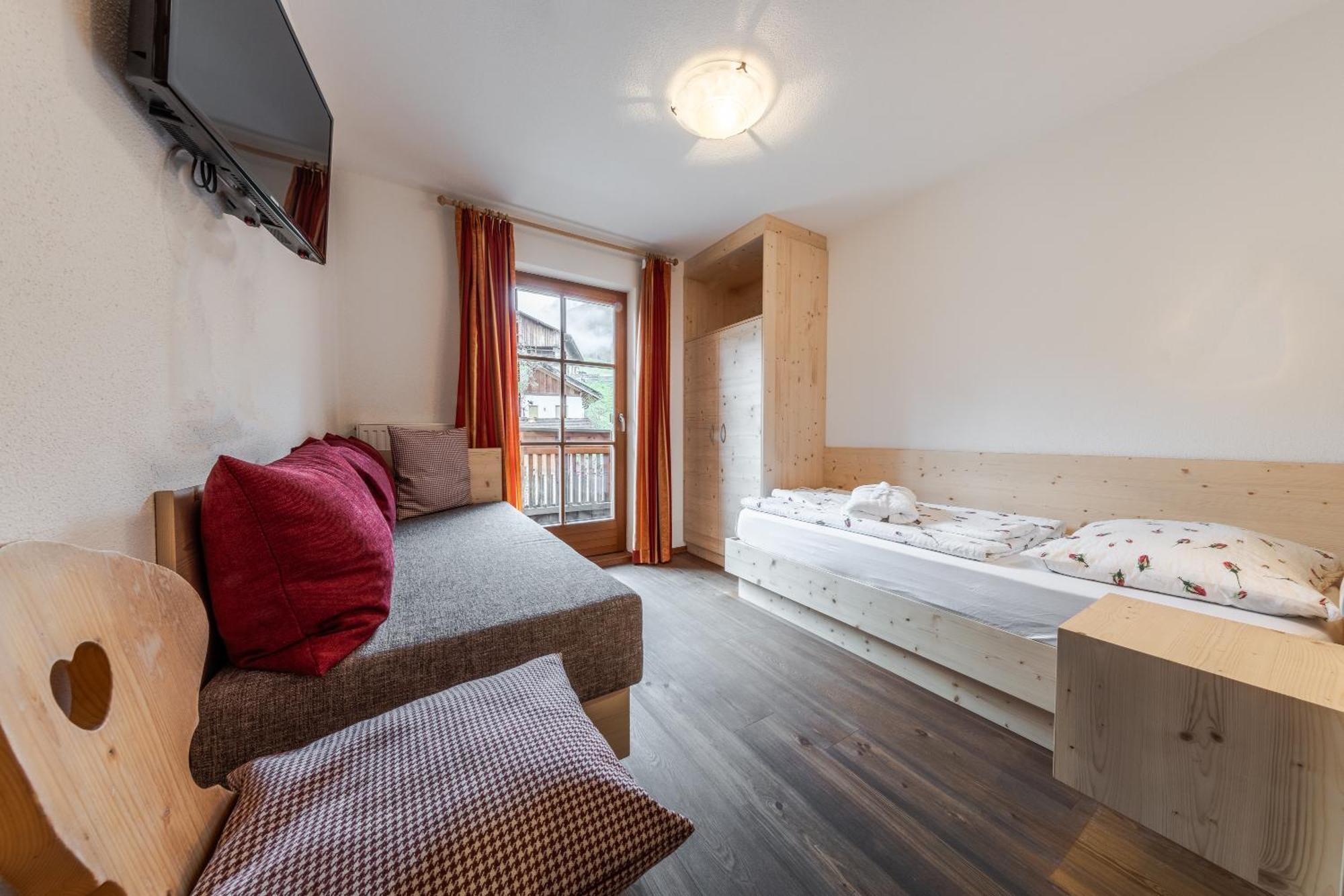 Hotel Pension Odles San Martino in Badia Dış mekan fotoğraf