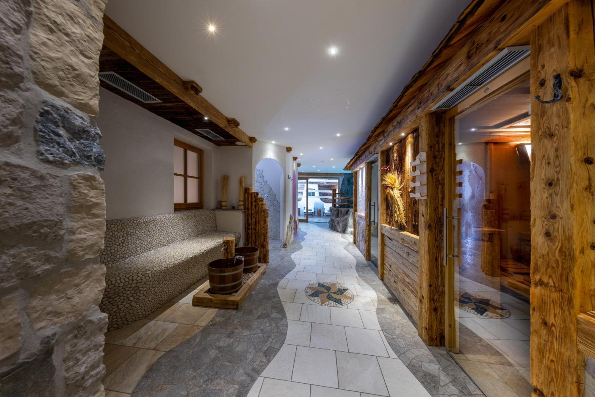 Hotel Pension Odles San Martino in Badia Dış mekan fotoğraf